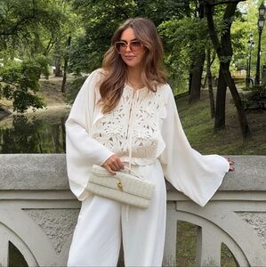 NWT H&M Embroidered Viscose Crêpe Blouse Cream White 1282767001 Sizes S, M